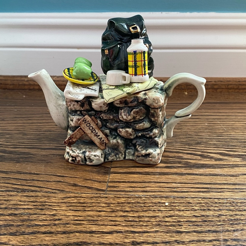 Sold! Vintage RARE Paul Cardew Design England "Hikers Rest" Teapot One Cup
